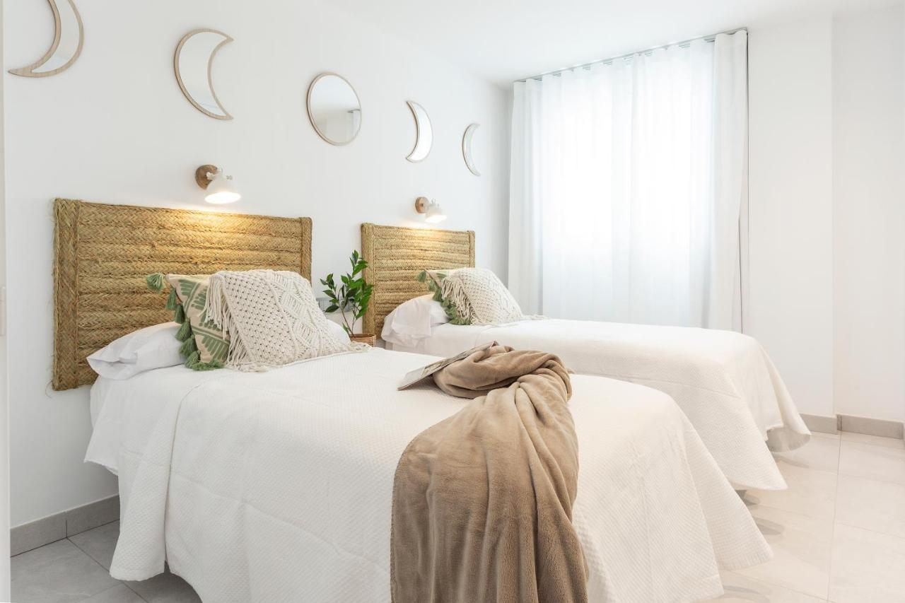 Apartamentos Martalia Nerja 토록스 외부 사진