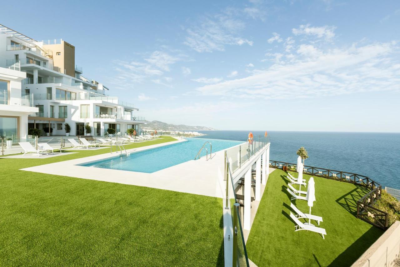 Apartamentos Martalia Nerja 토록스 외부 사진