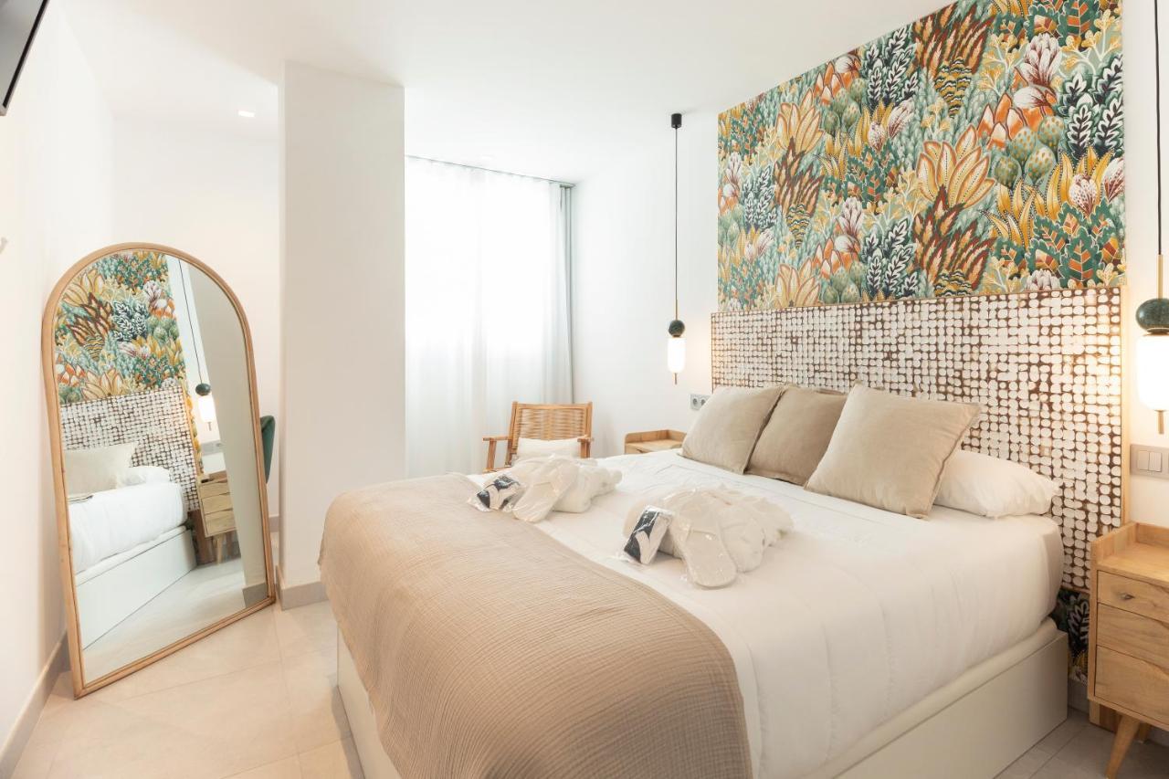 Apartamentos Martalia Nerja 토록스 외부 사진